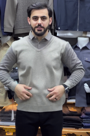 LIGHT GRAY V-NECK SWEATER WITH CHEST LOGO