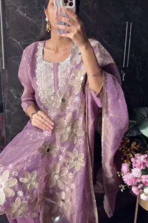 Dusty Lavender Floral-Handworked Kurta Set with Heavy Embellished Dupatta – Elegant Festive Wear